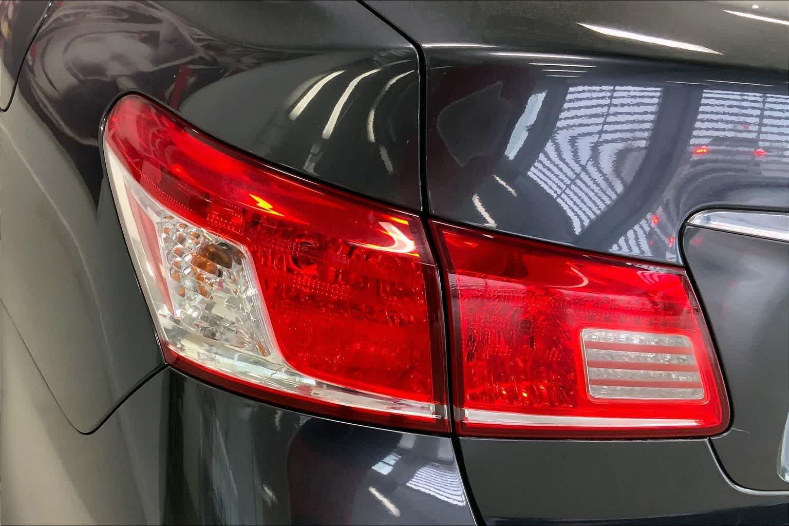 Thumbnail: 2011 Lexus ES - 31