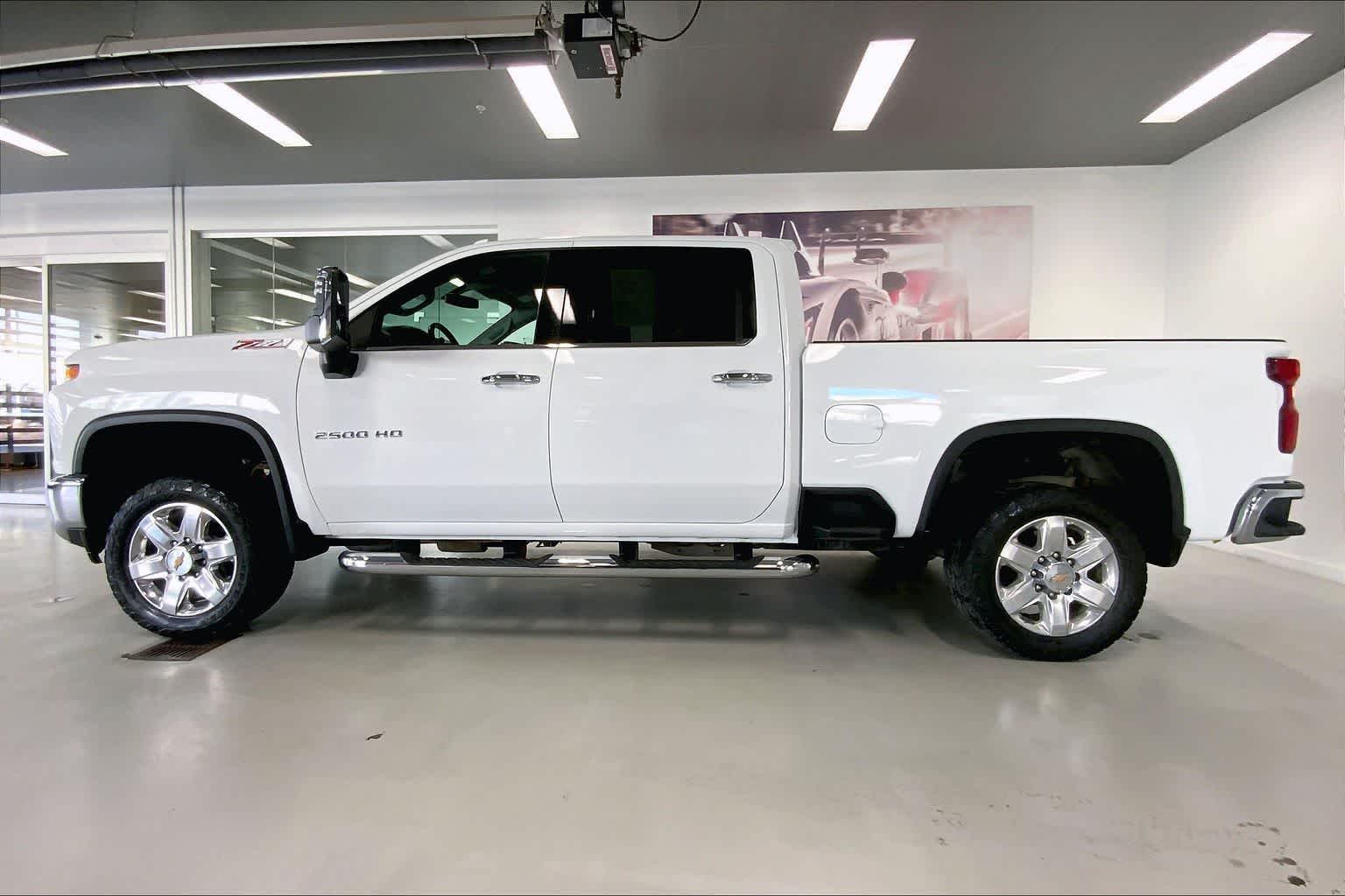 Thumbnail: 2022 Chevrolet Silverado 2500 - 3