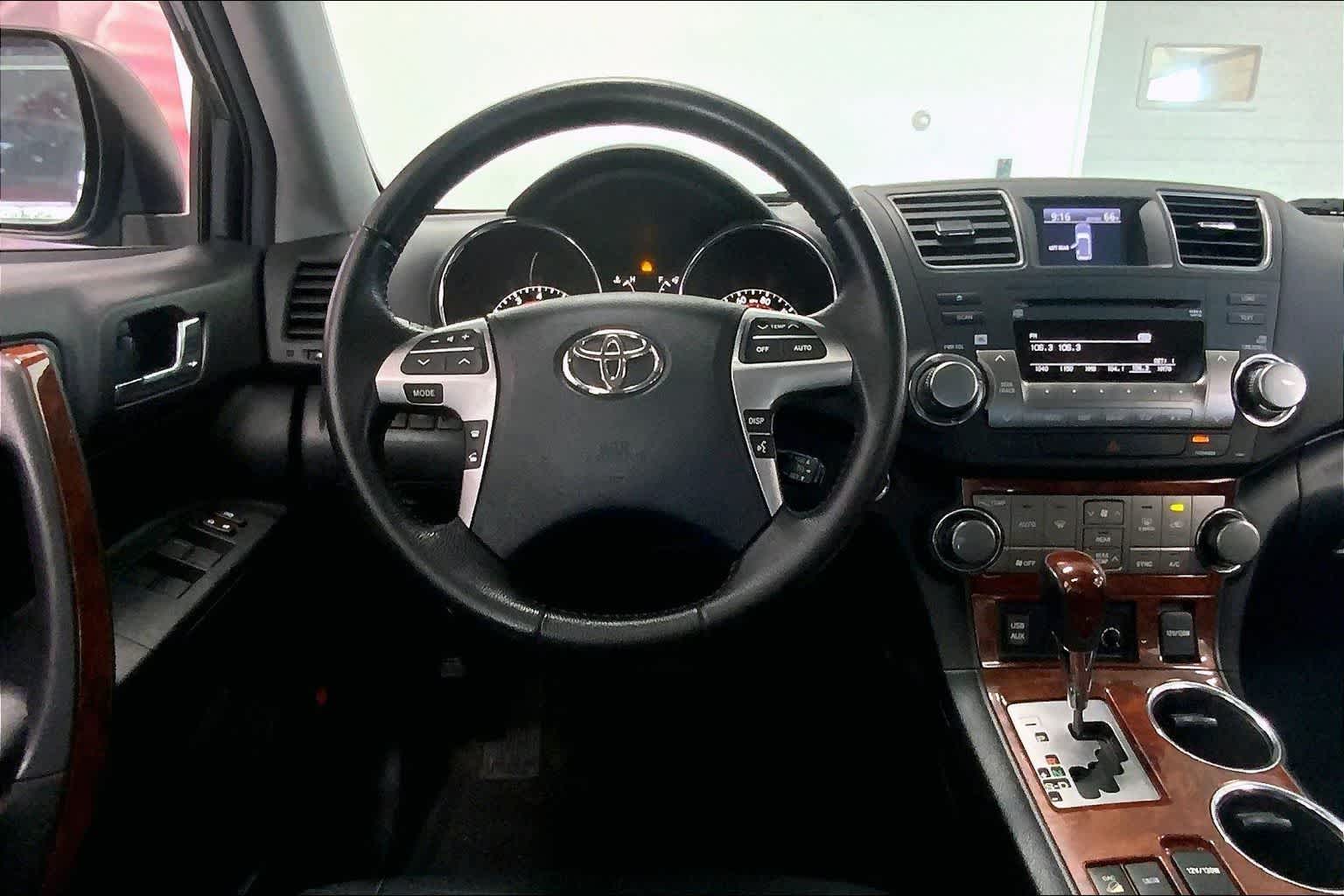 Thumbnail: 2011 Toyota Highlander - 12