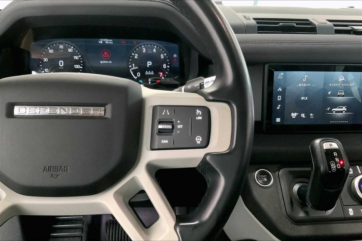 Thumbnail: 2022 Land Rover Defender - 21