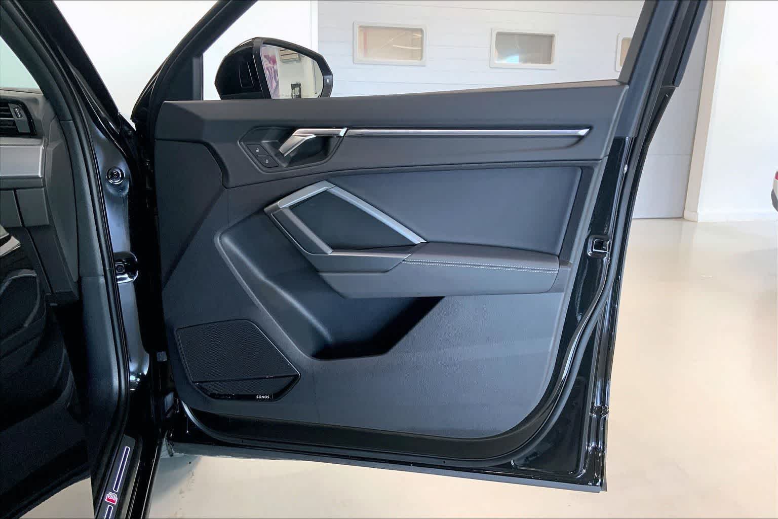 Thumbnail: 2023 Audi Q3 - 24