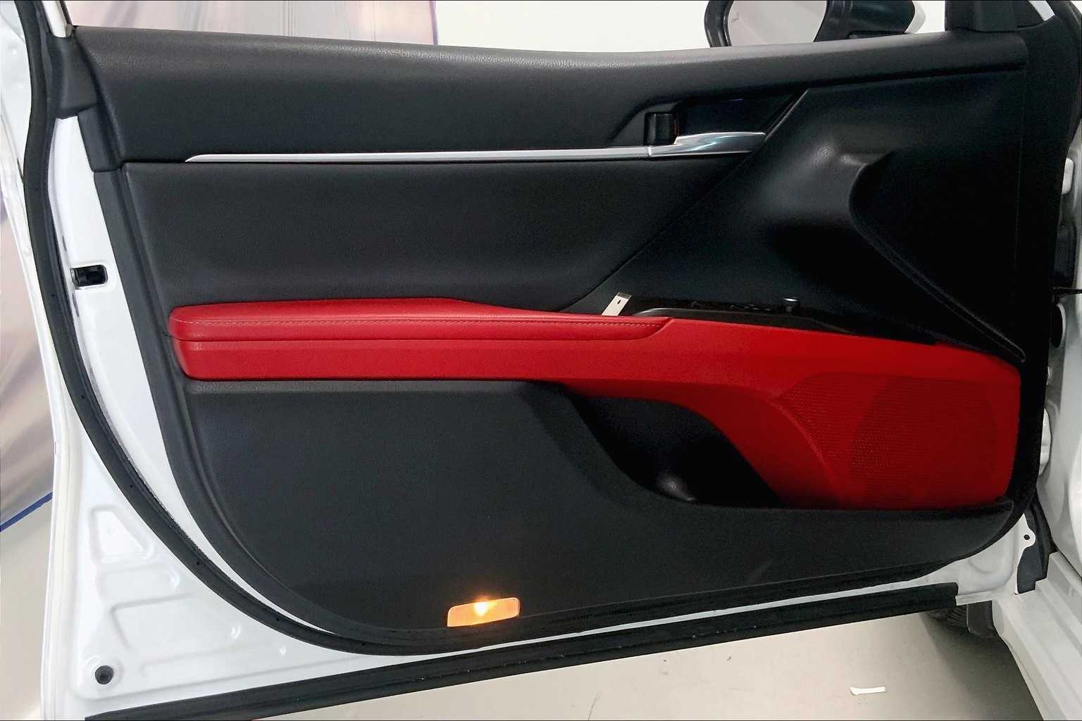 Thumbnail: 2022 Toyota Camry - 24