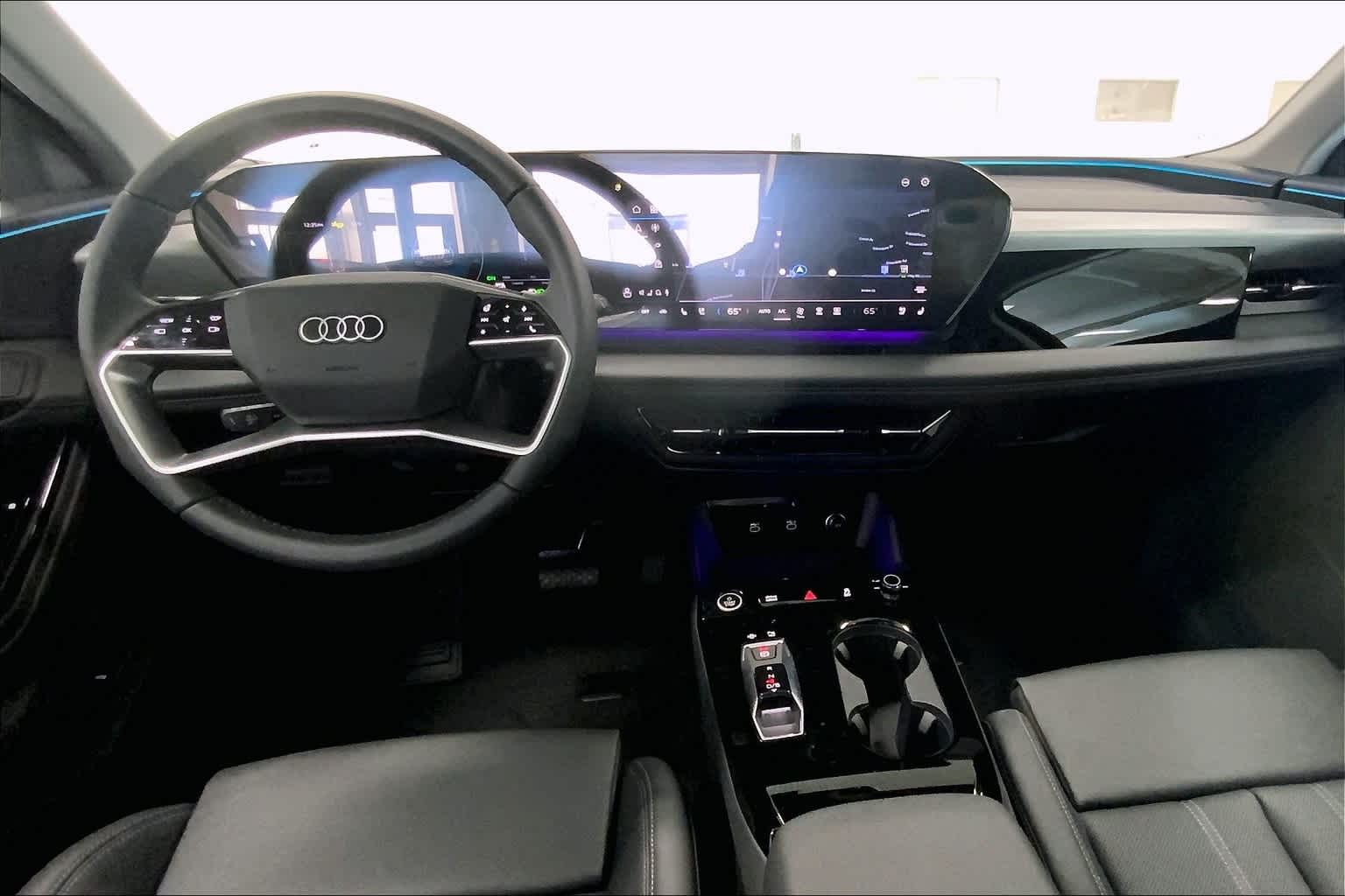 Thumbnail: 2025 Audi Q6 e-tron - 10