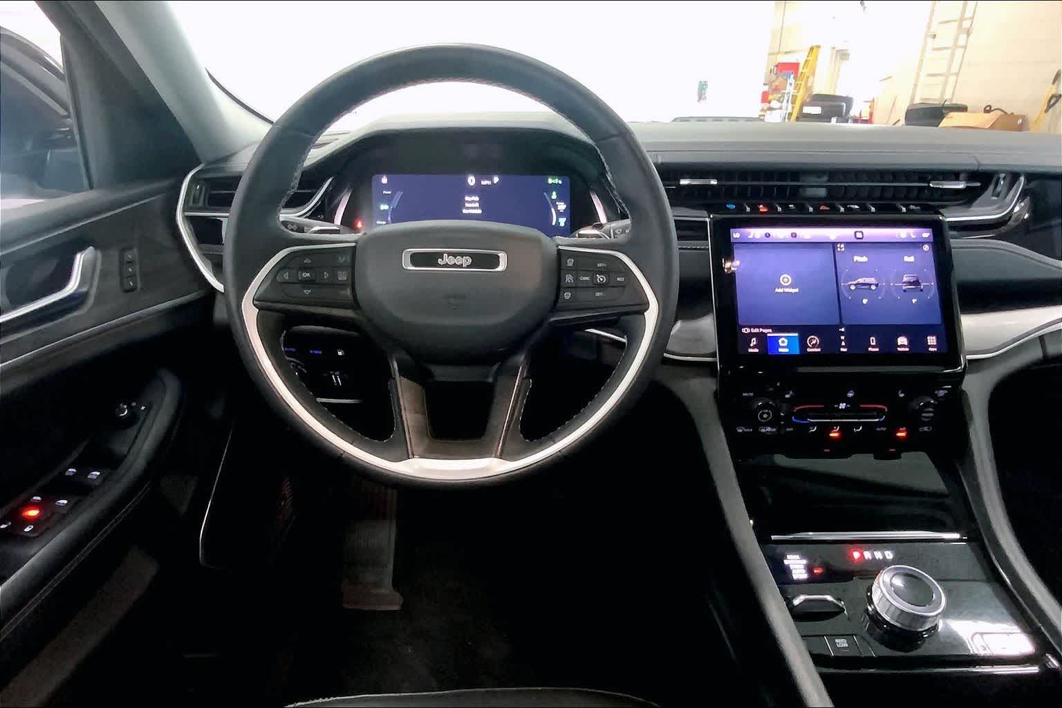 Thumbnail: 2022 Jeep Grand Cherokee - 12