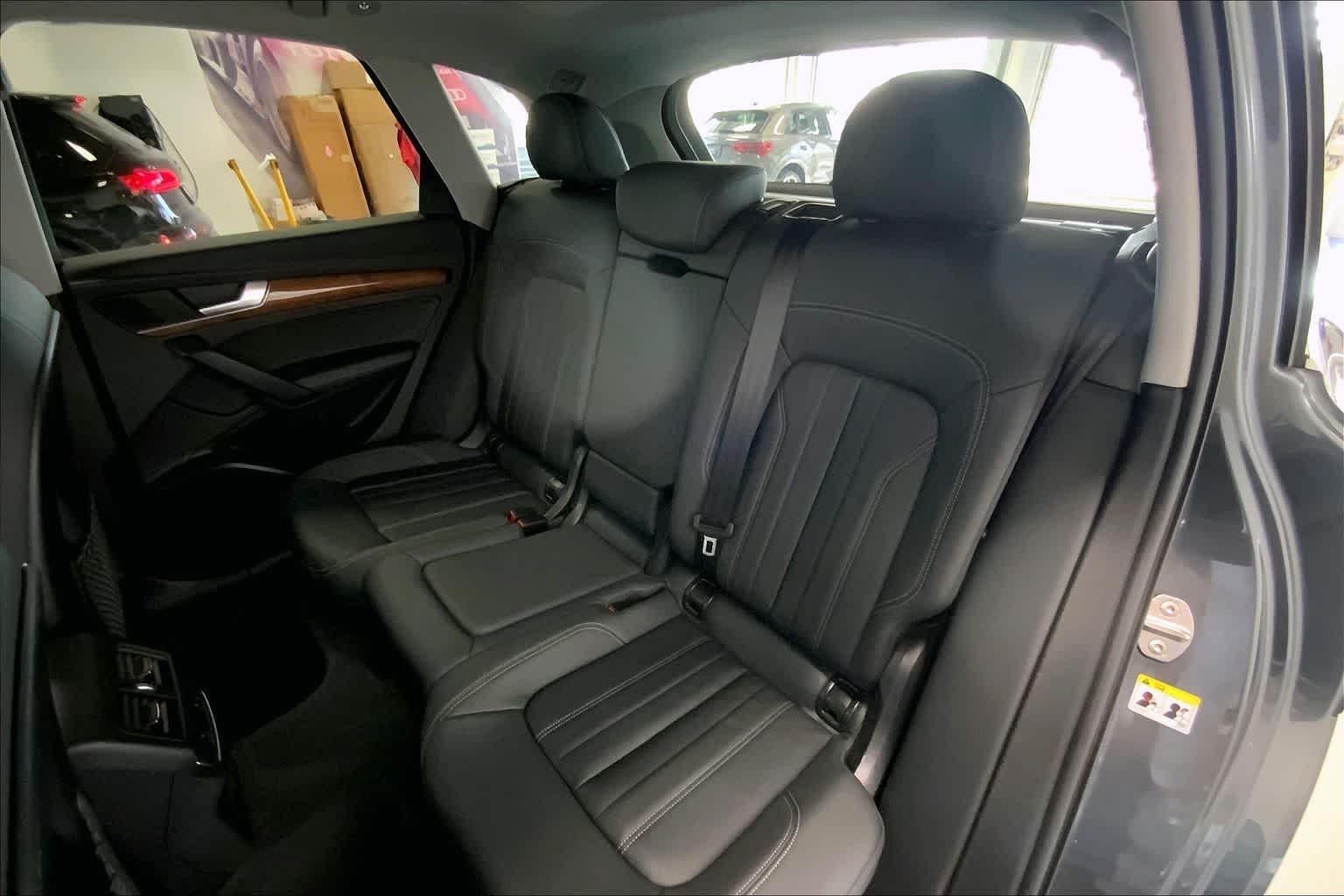 Thumbnail: 2022 Audi Q5 - 26