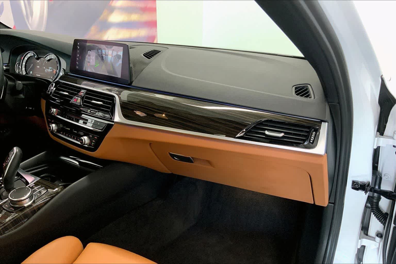 Thumbnail: 2019 BMW 5 Series - 21