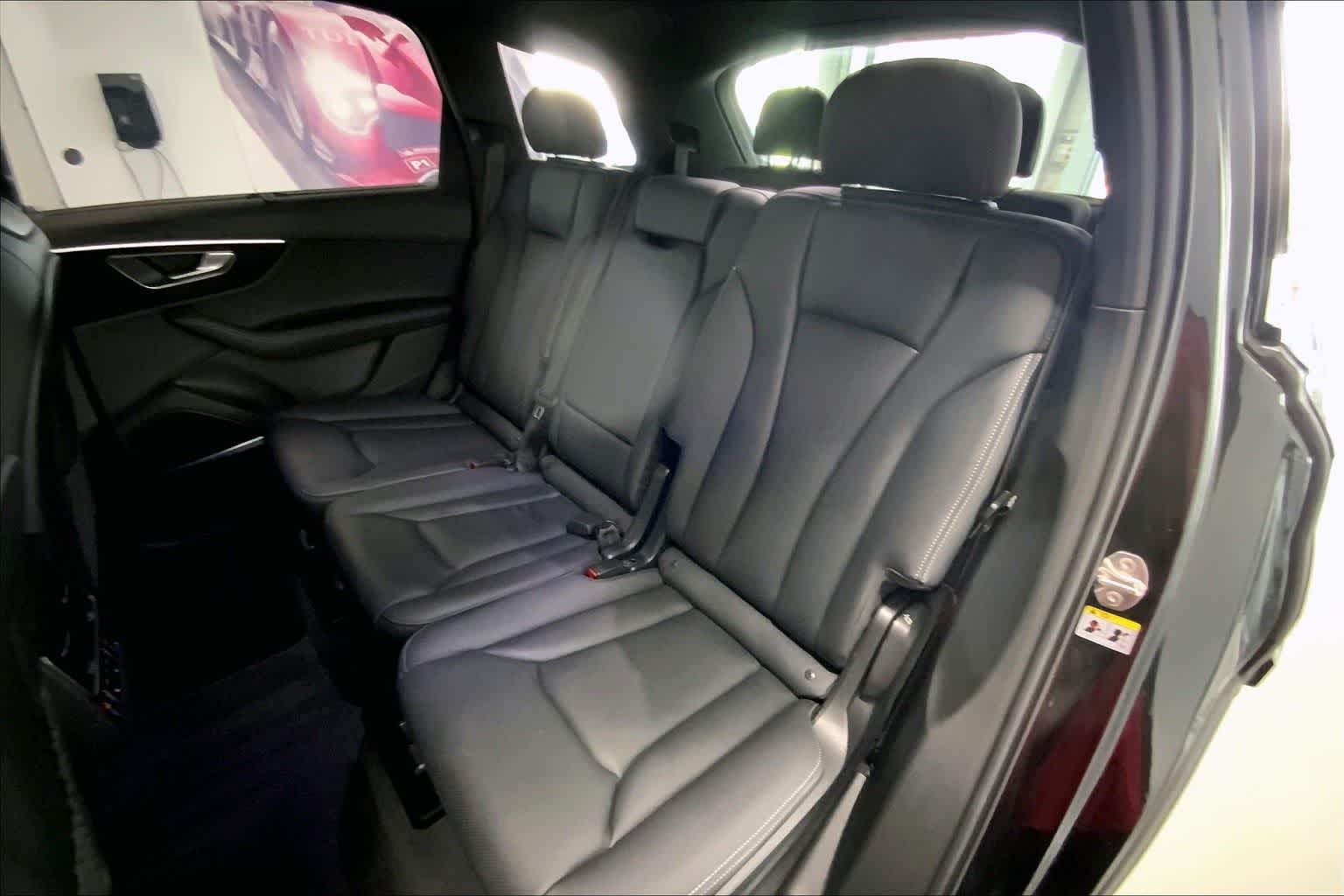 Thumbnail: 2025 Audi Q7 - 29