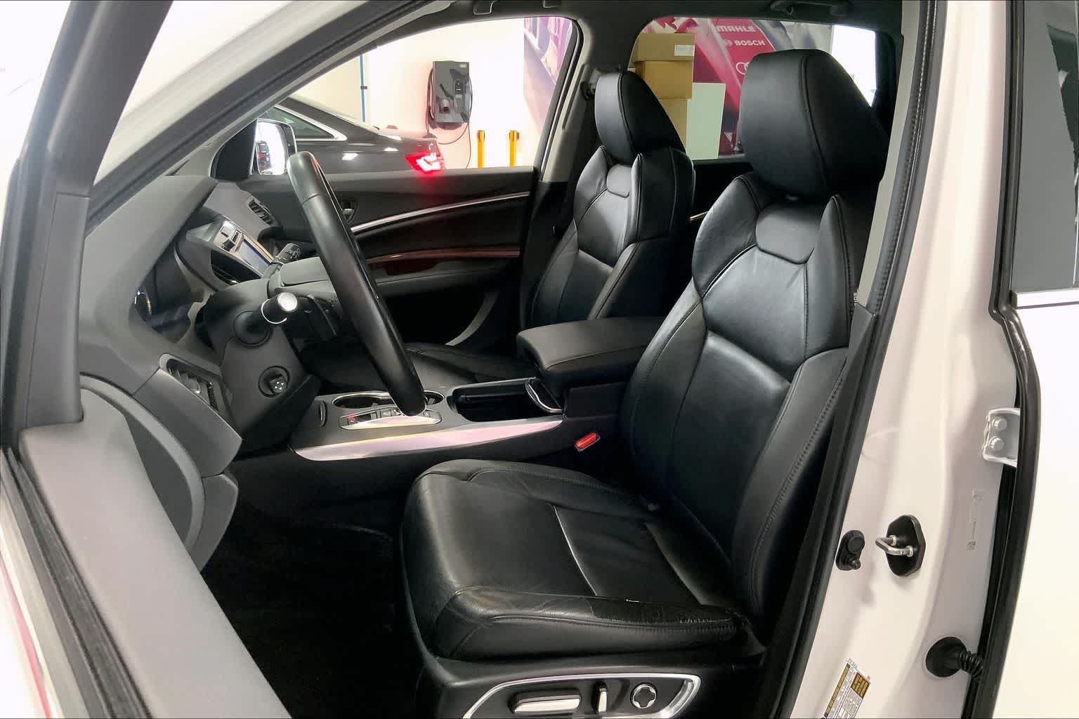 Thumbnail: 2020 Acura MDX - 10