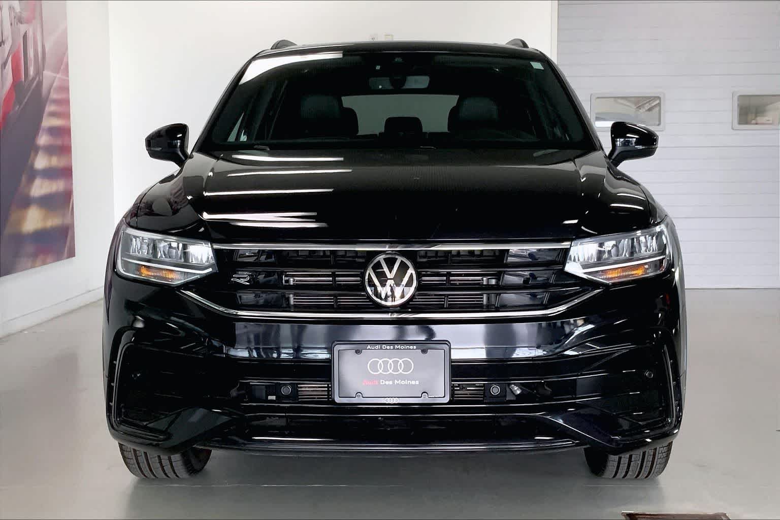 Thumbnail: 2022 Volkswagen Tiguan - 6