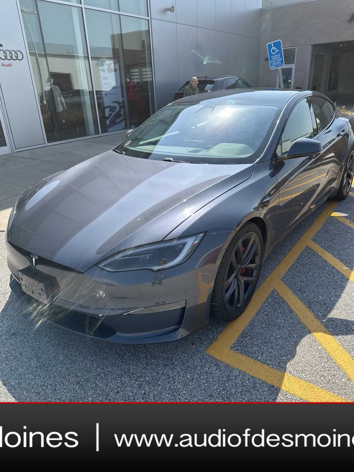 Thumbnail: 2023 Tesla Model S - 1