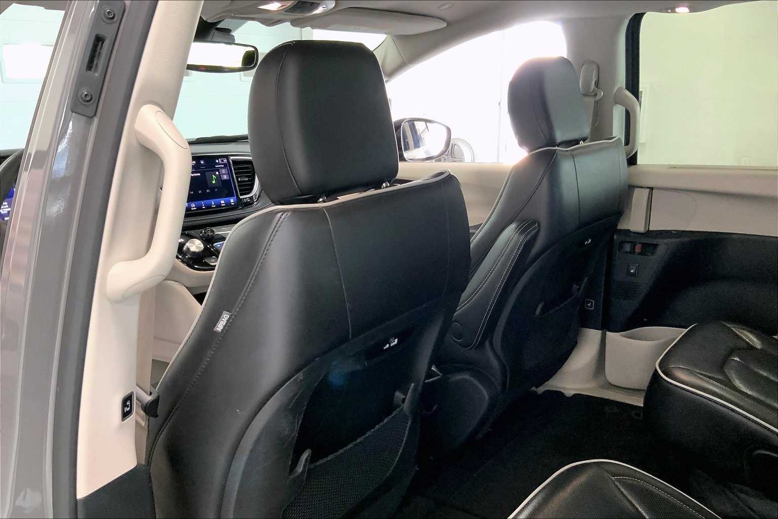 2023 Chrysler Pacifica Limited 12