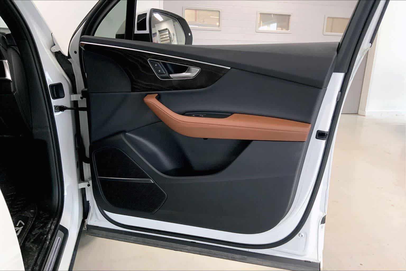 Thumbnail: 2023 Audi Q7 - 25