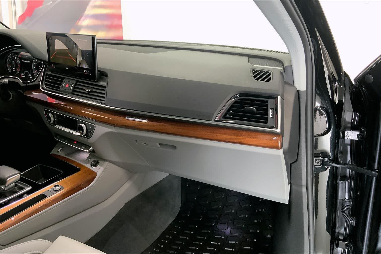 Thumbnail: 2023 Audi Q5 - 20