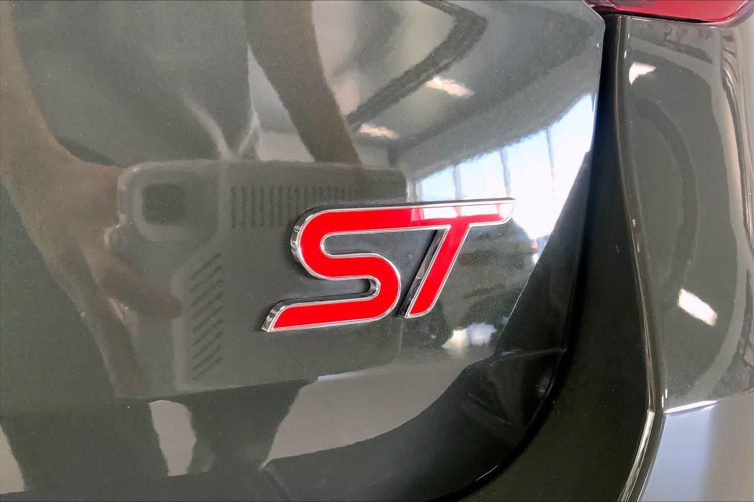 Thumbnail: 2022 Ford Explorer - 7