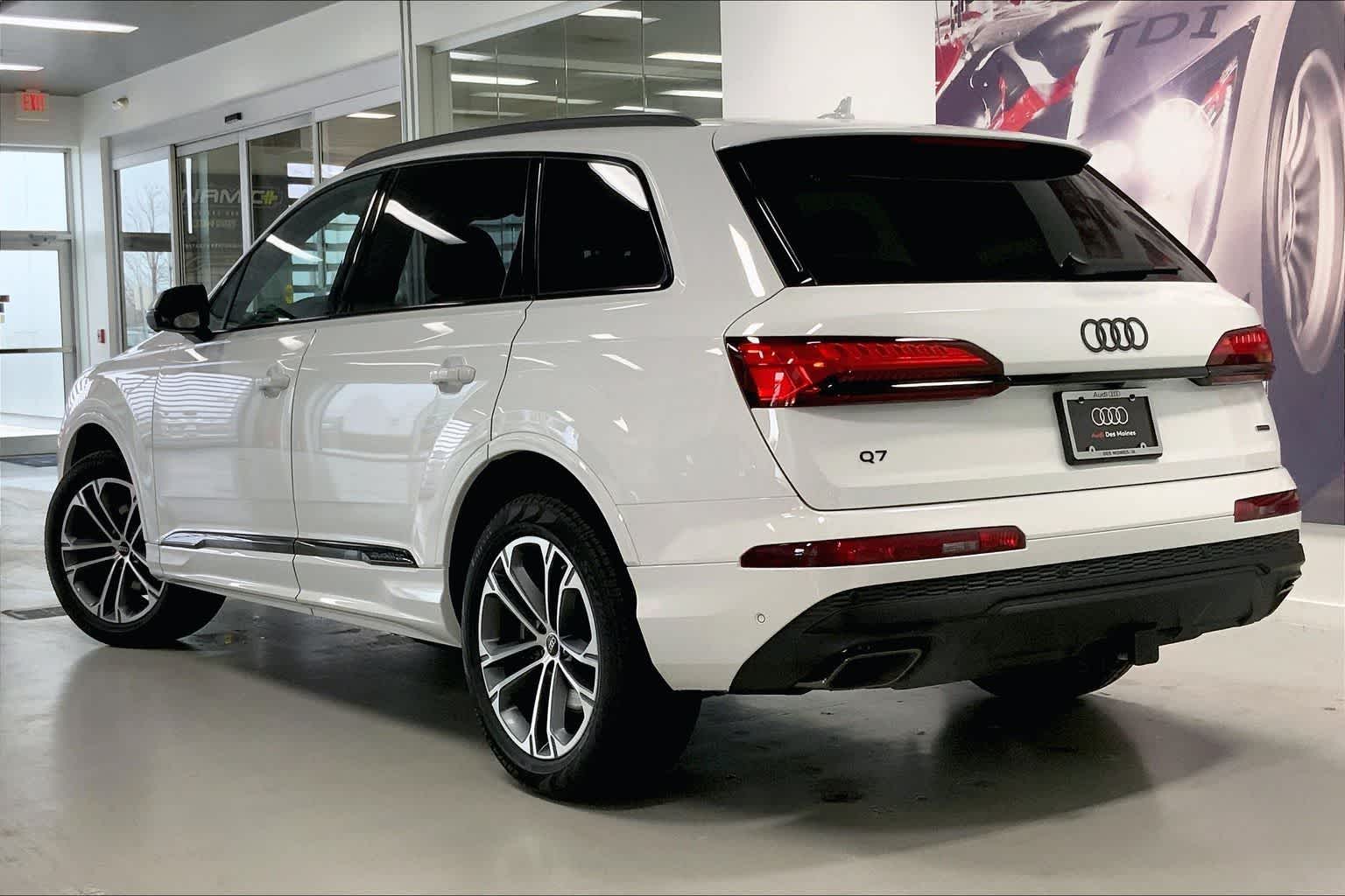 Thumbnail: 2026 Audi Q7 - 4
