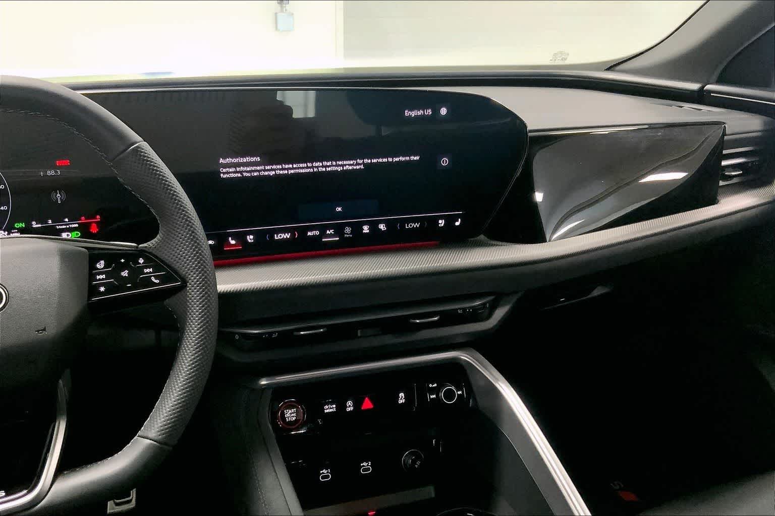 Thumbnail: 2025 Audi SQ5 - 15