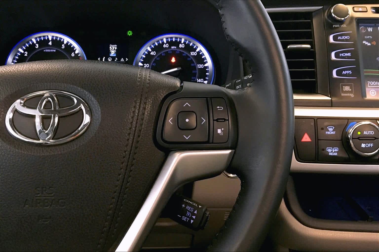 Thumbnail: 2016 Toyota Highlander - 19
