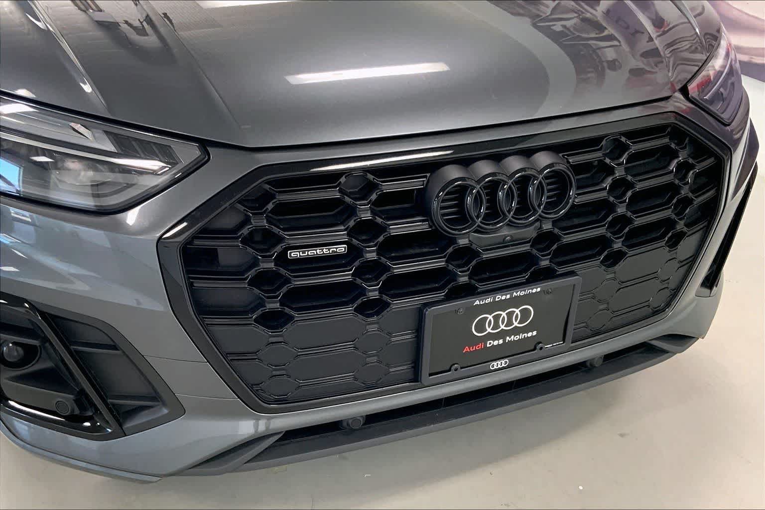 Thumbnail: 2023 Audi Q5 - 30