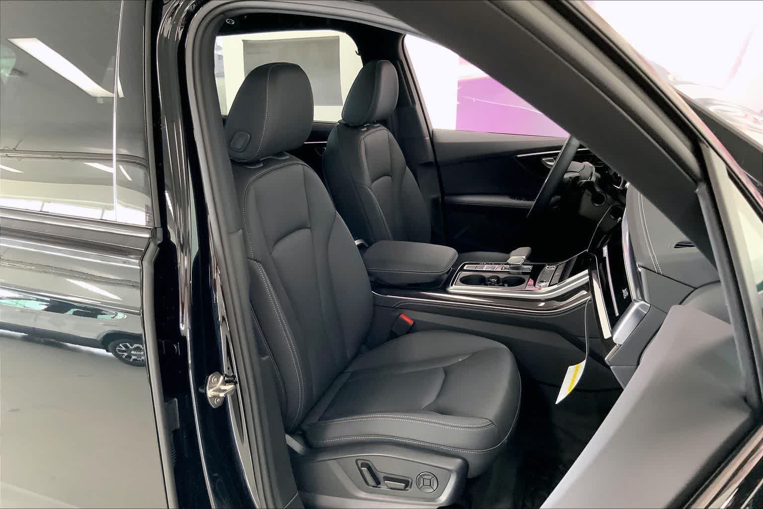 Thumbnail: 2026 Audi Q7 - 13