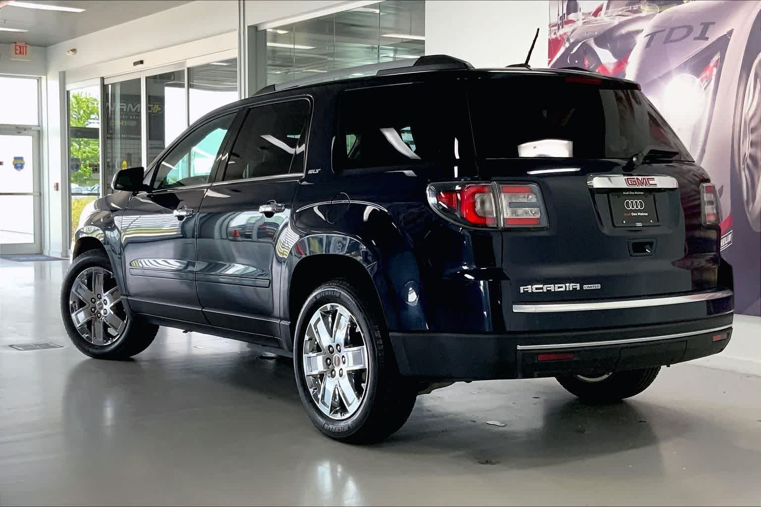 Thumbnail: 2017 GMC Acadia - 4