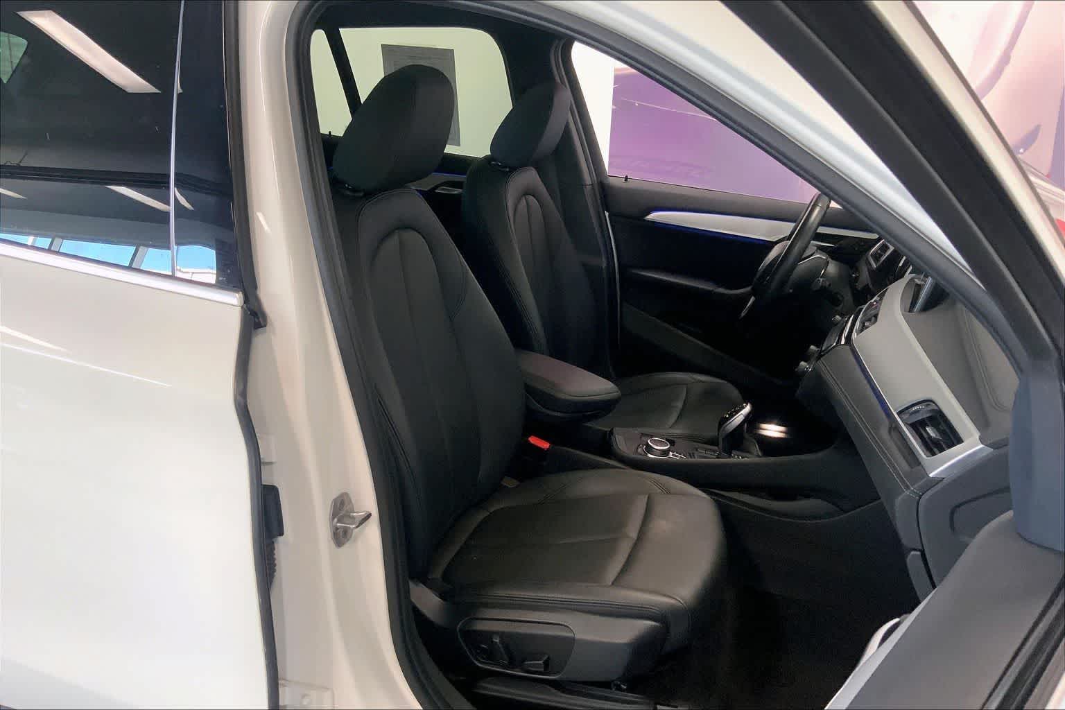 Thumbnail: 2022 BMW X1 - 12