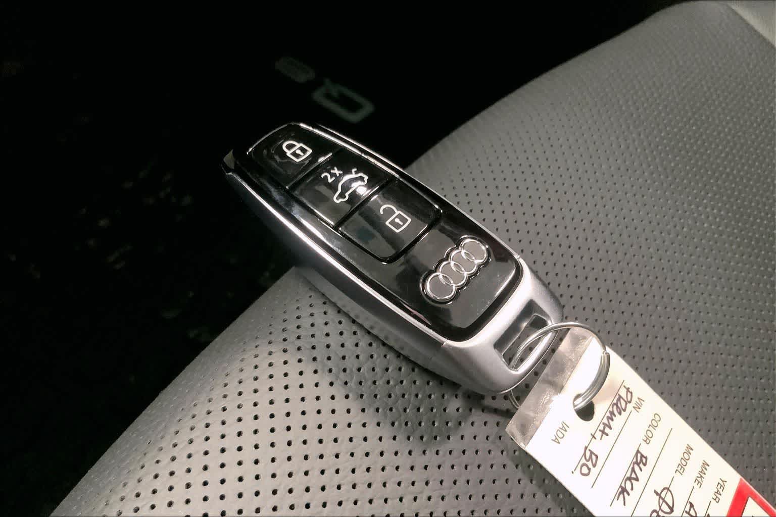 Thumbnail: 2026 Audi Q8 - 19