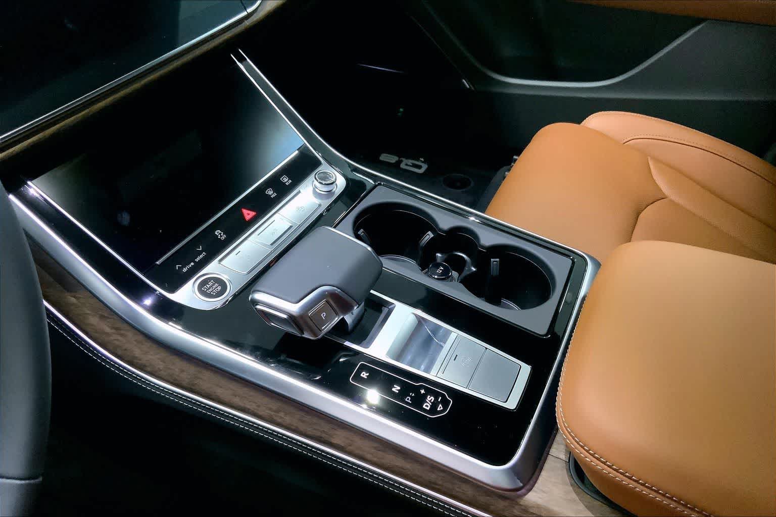 Thumbnail: 2026 Audi Q8 - 17