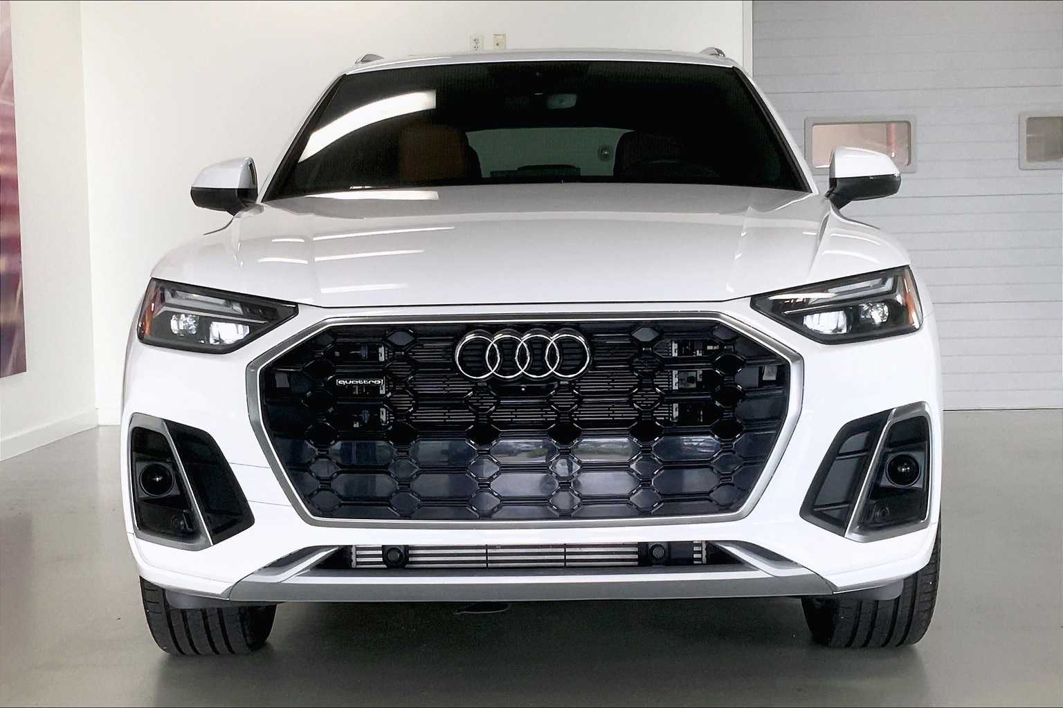 Thumbnail: 2025 Audi Q5 - 6
