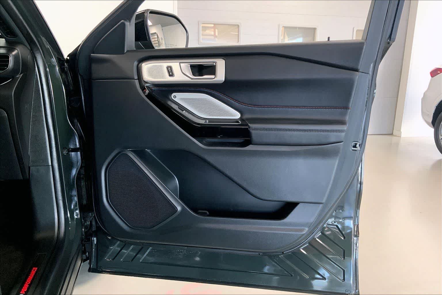 Thumbnail: 2022 Ford Explorer - 26