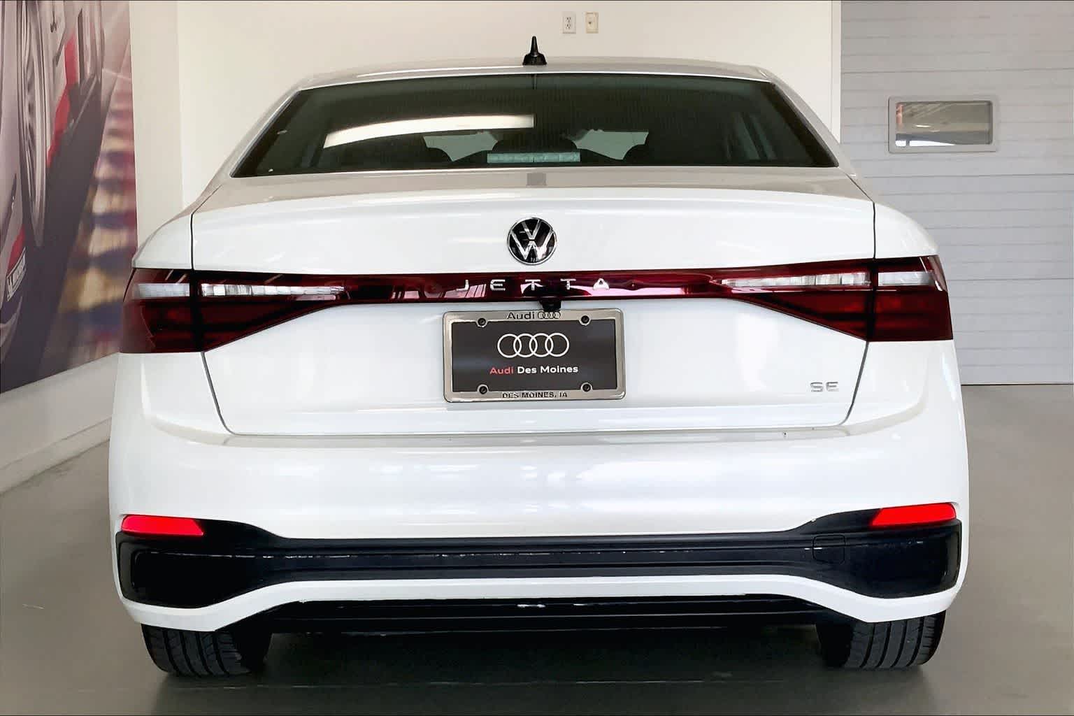 Thumbnail: 2025 Volkswagen Jetta - 5