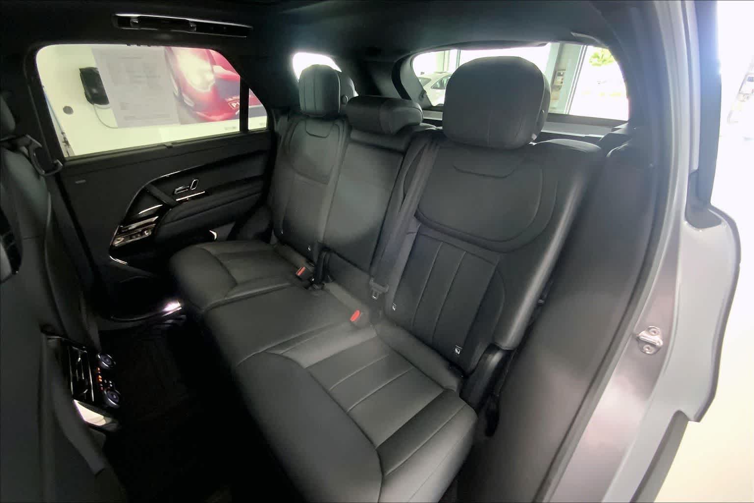Thumbnail: 2024 Land Rover Range Rover Sport - 25