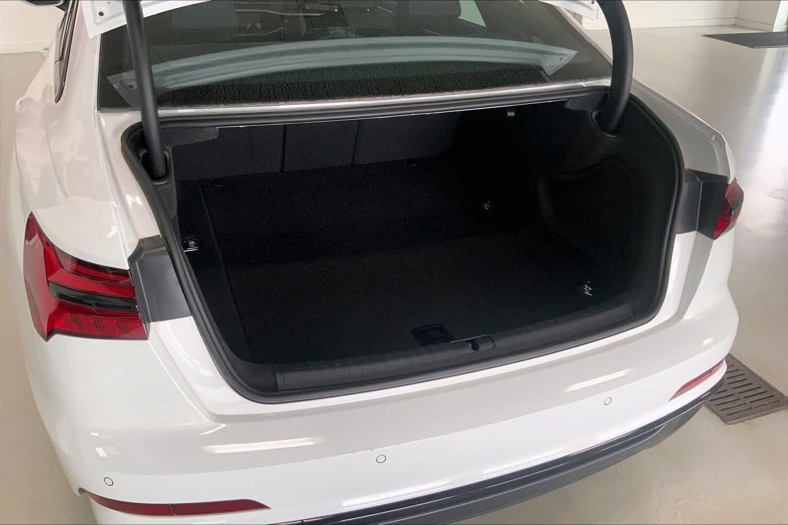 Thumbnail: 2025 Audi A6 - 17