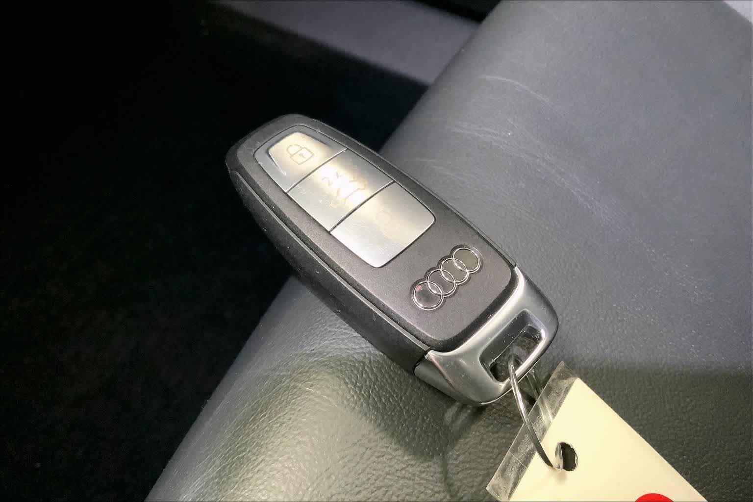 Thumbnail: 2023 Audi Q4 e-tron - 18