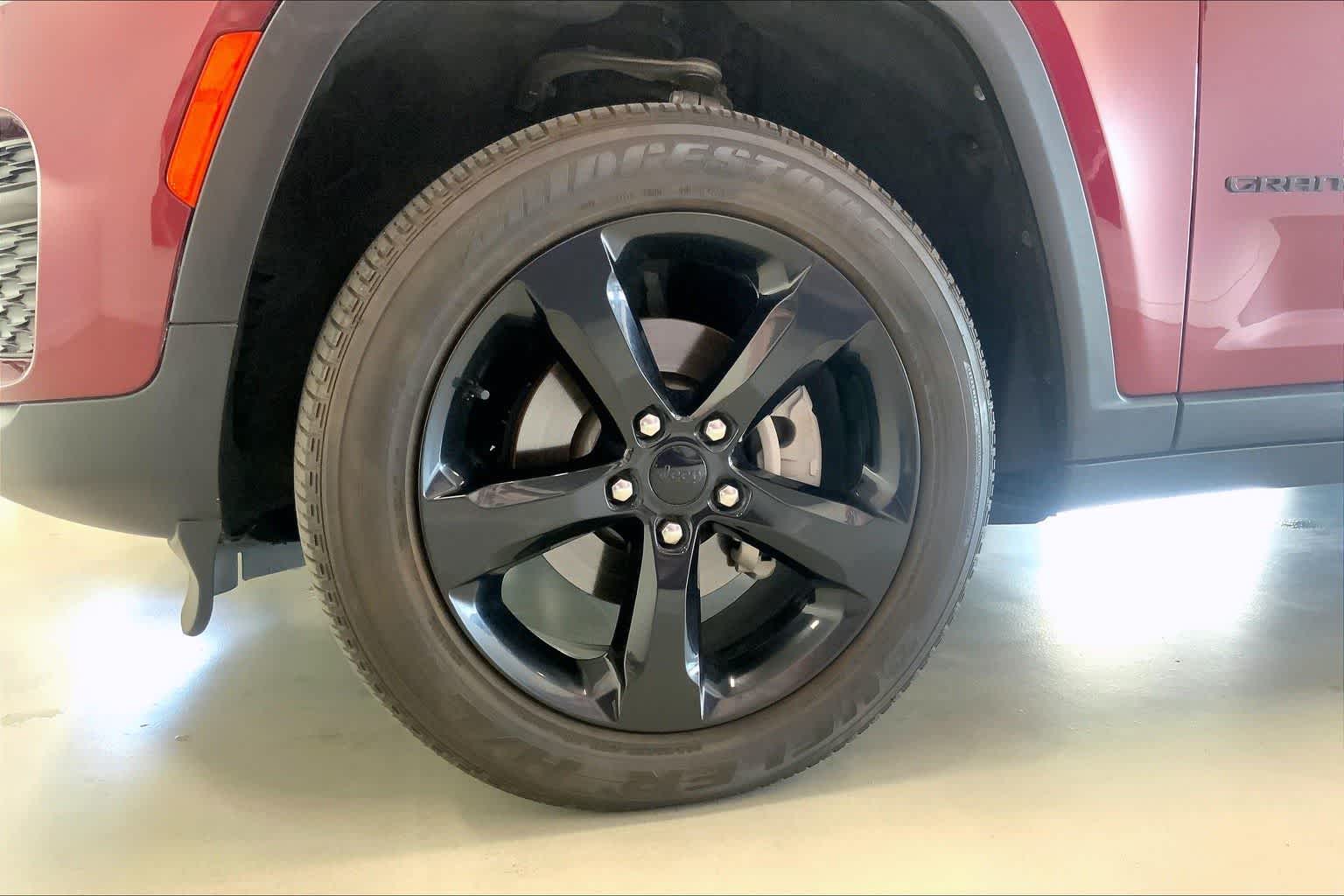 Thumbnail: 2023 Jeep Grand Cherokee - 7