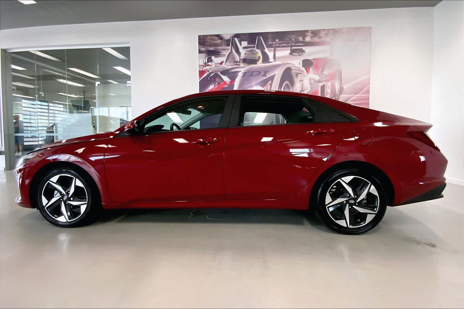 Thumbnail: 2023 Hyundai Elantra - 3