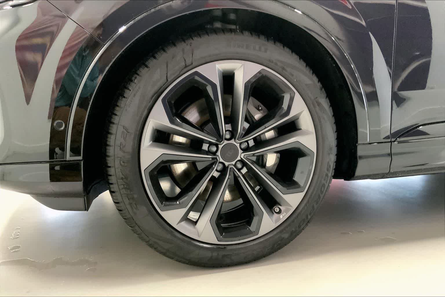 Thumbnail: 2026 Audi Q7 - 7