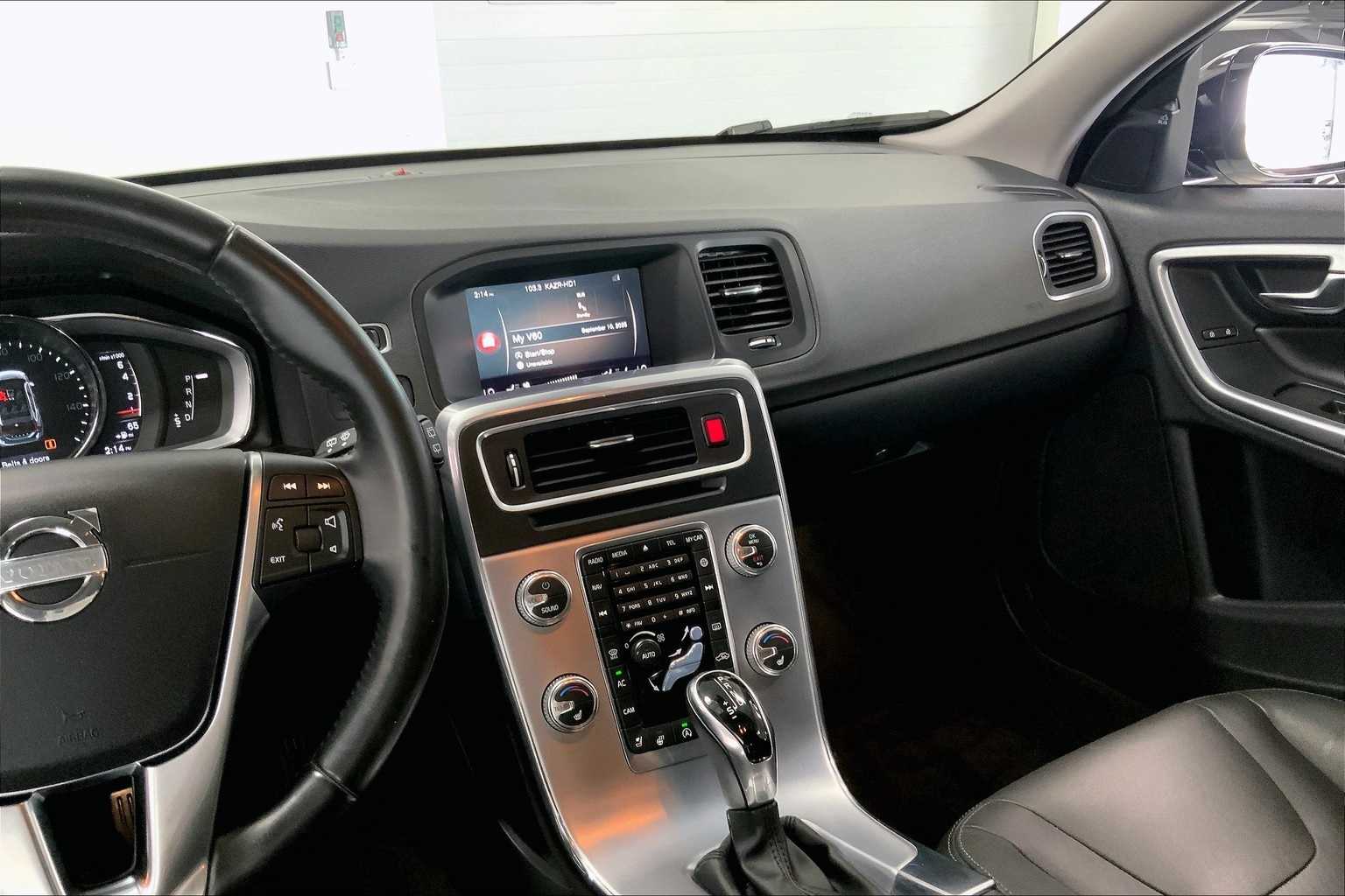 Thumbnail: 2018 Volvo S60 - 14