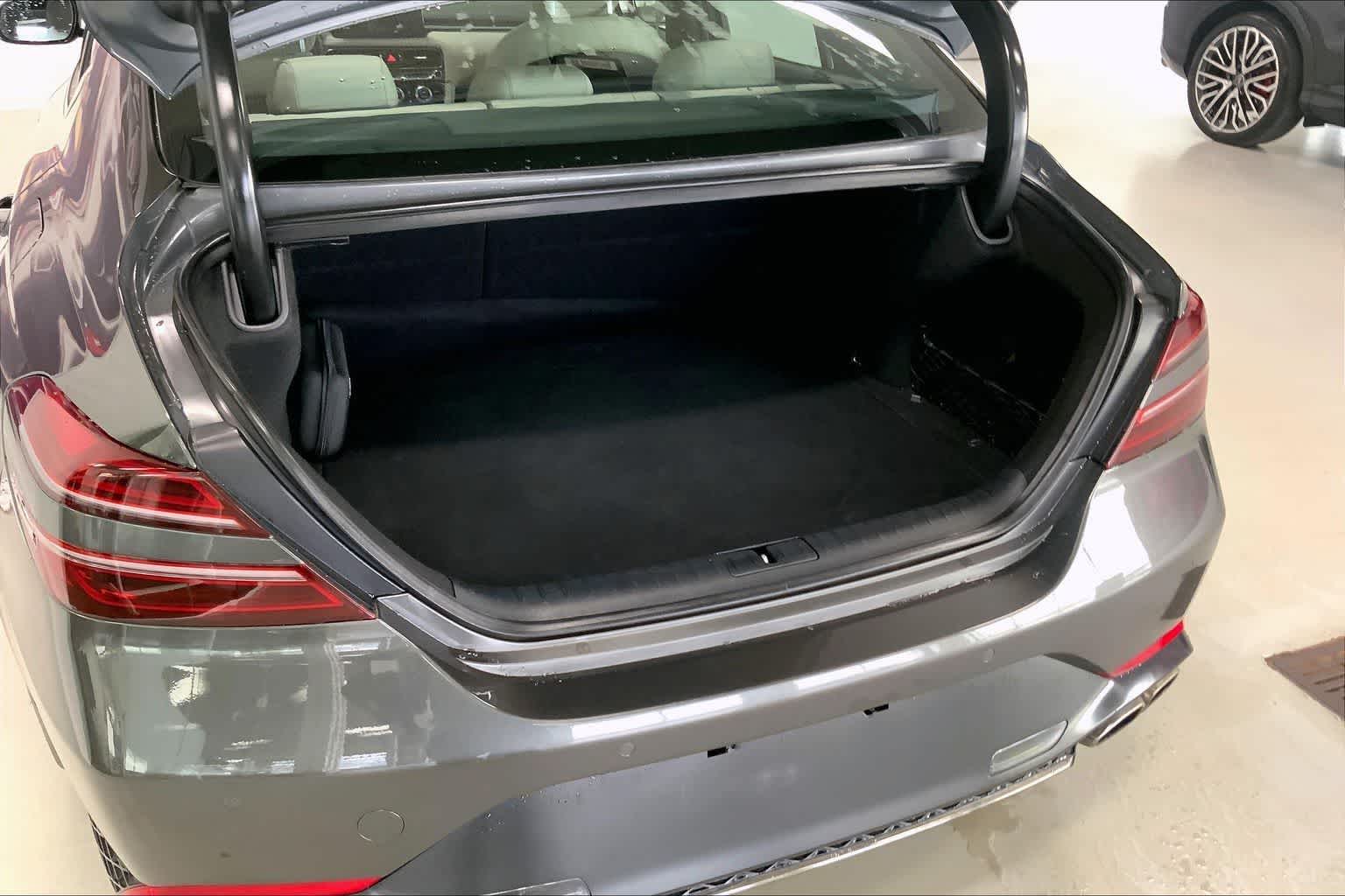 Thumbnail: 2023 Genesis G70 - 17