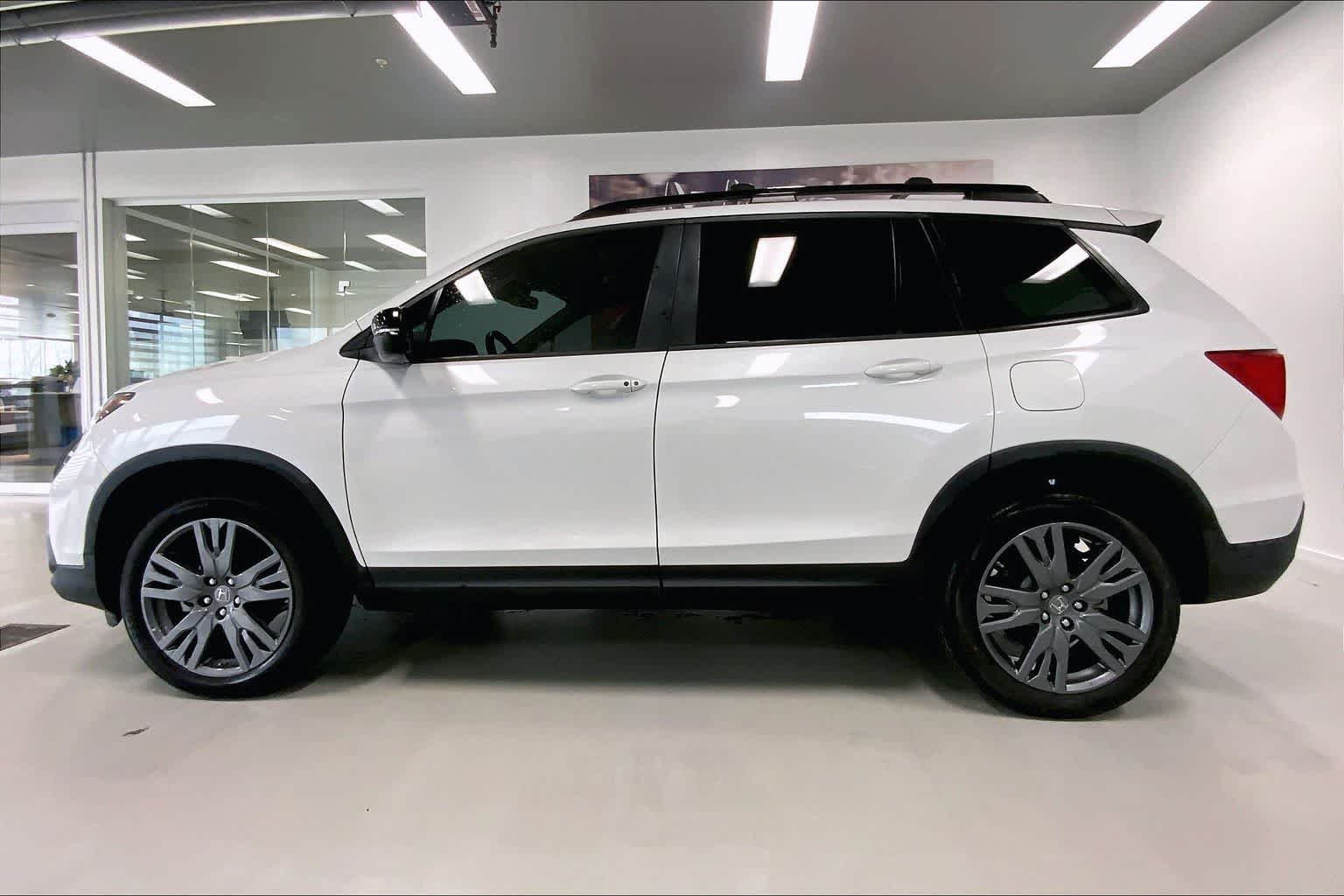 Thumbnail: 2021 Honda Passport - 3