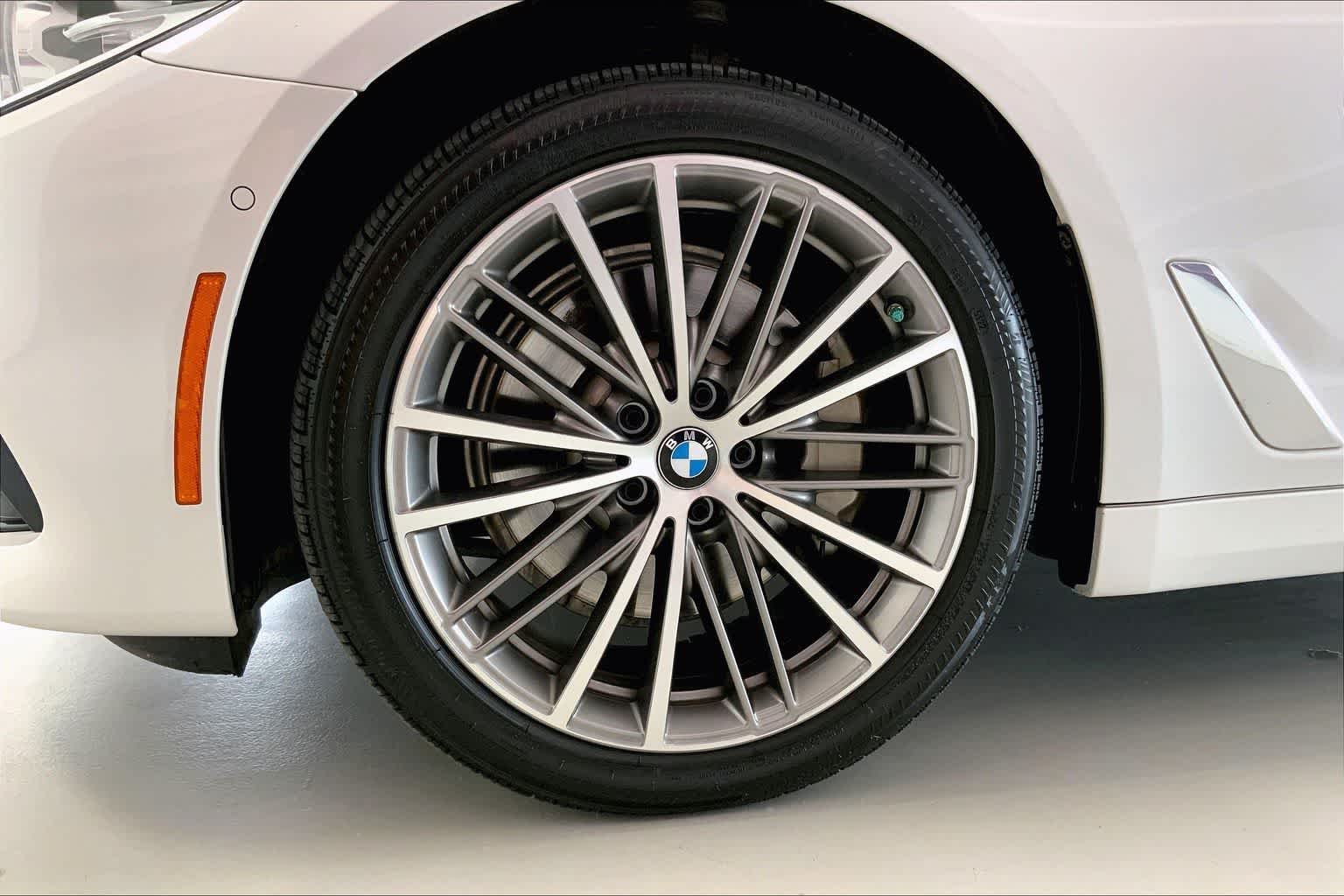 Thumbnail: 2019 BMW 5 Series - 8