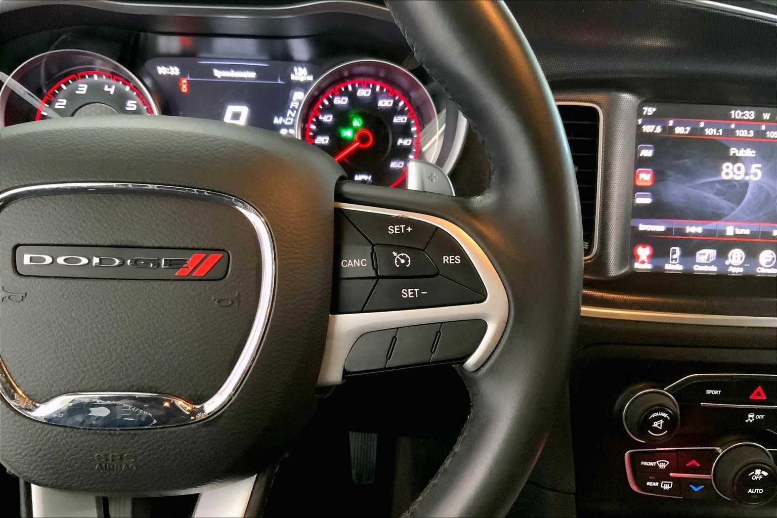 2016 Dodge Charger R/T 23