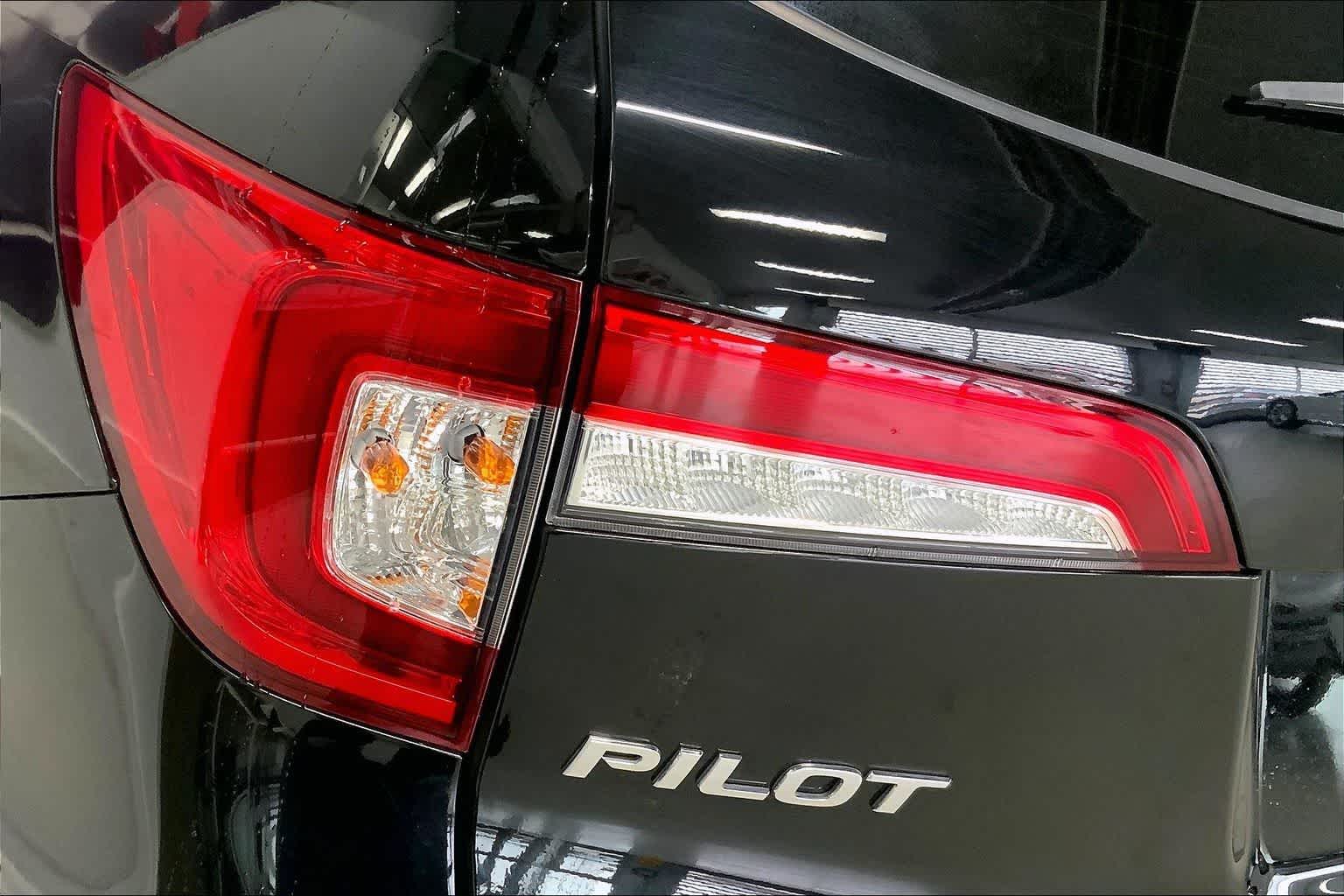 Thumbnail: 2022 Honda Pilot - 30
