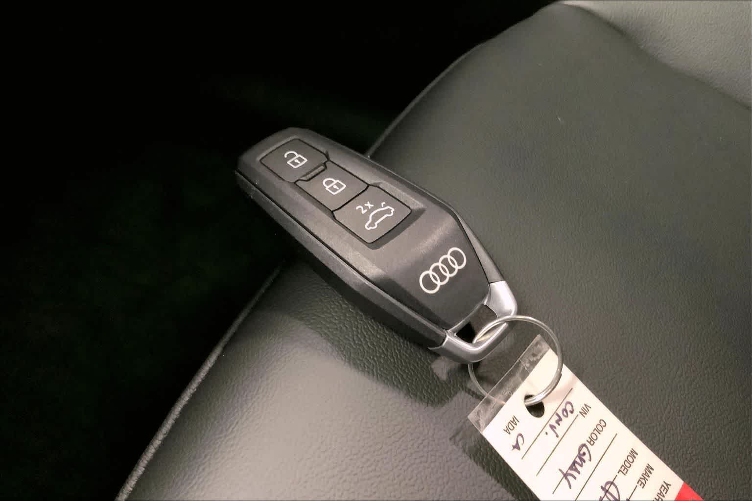 Thumbnail: 2025 Audi Q5 - 21