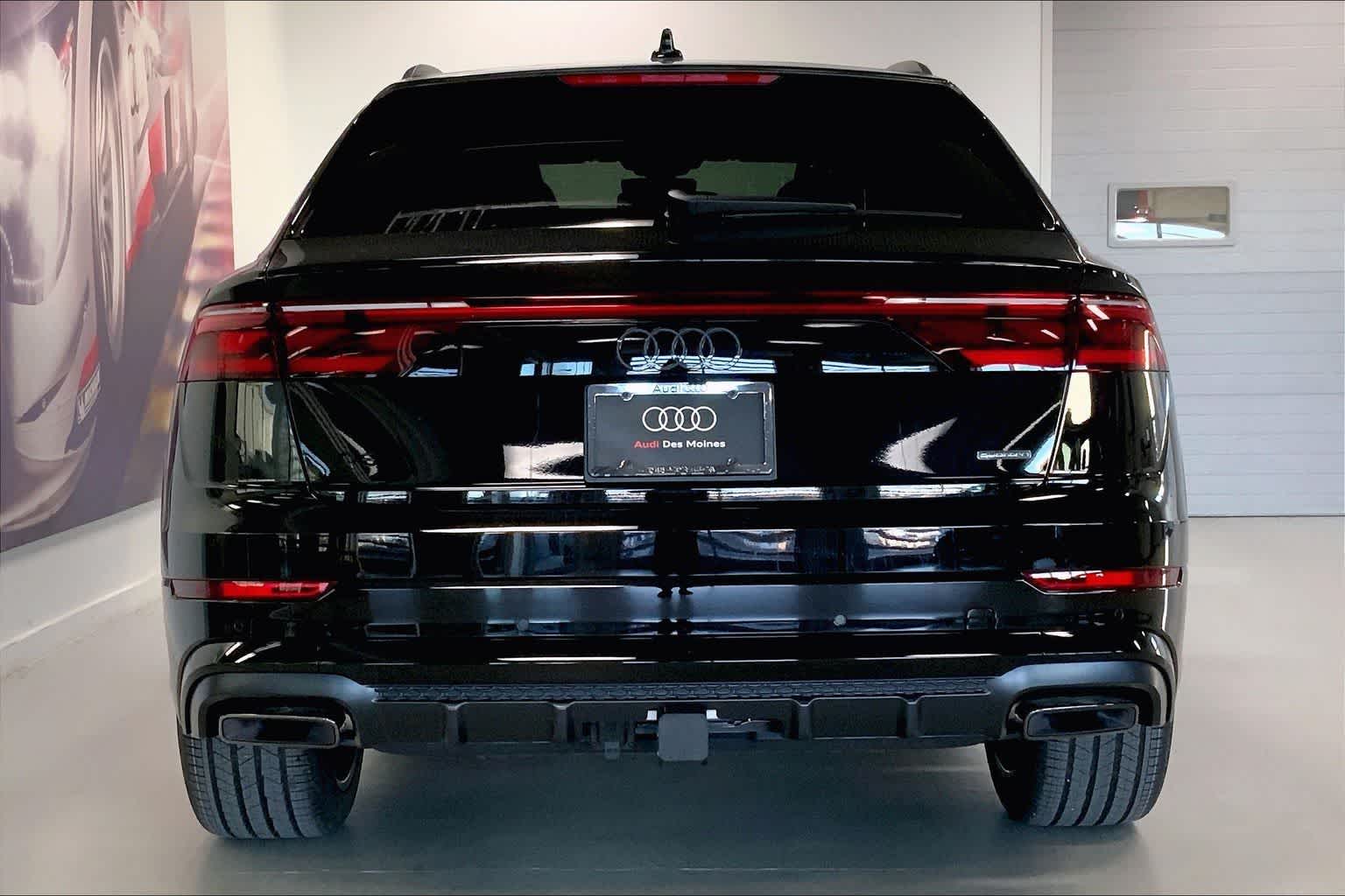 Thumbnail: 2026 Audi Q8 - 5