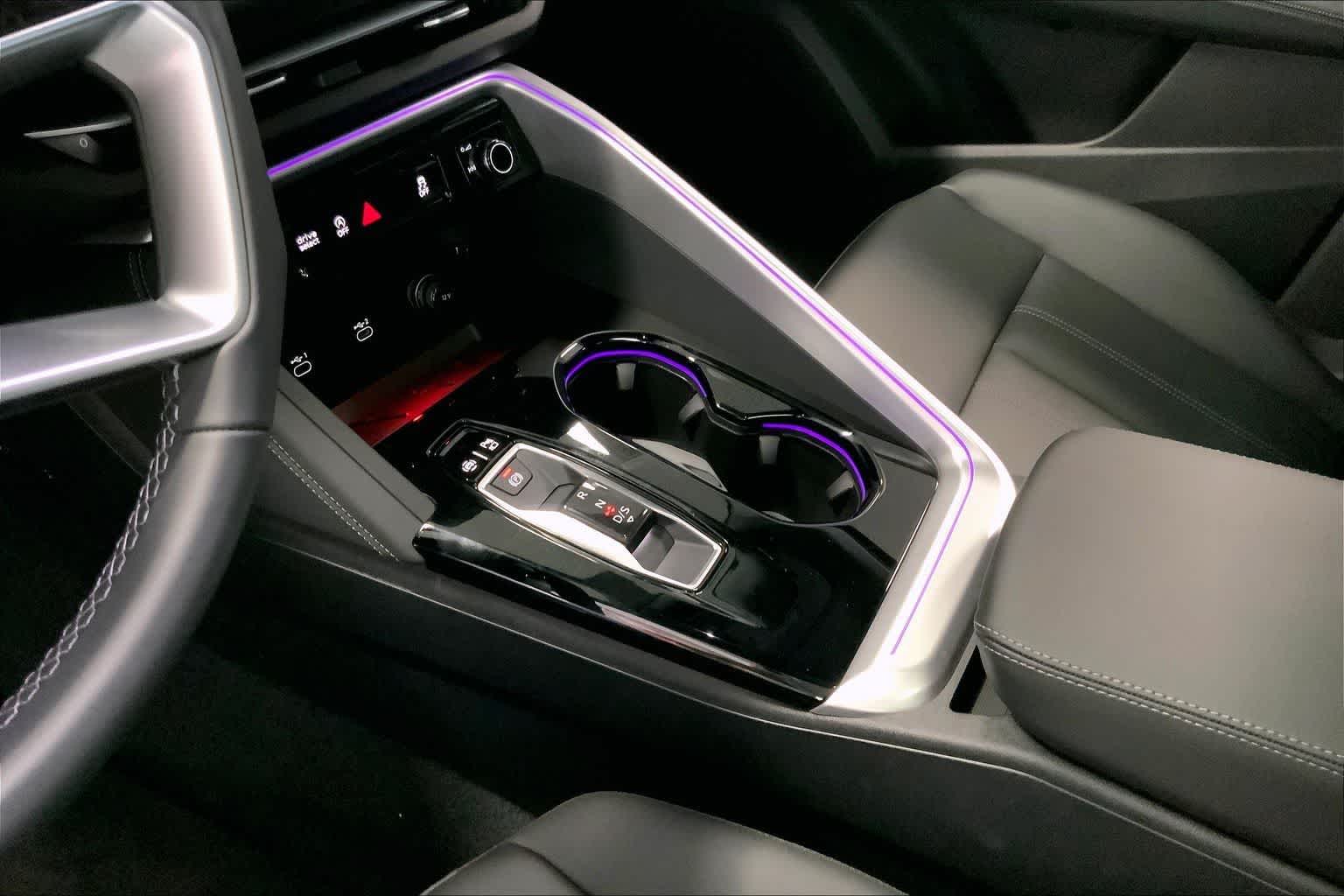 Thumbnail: 2025 Audi Q5 - 17