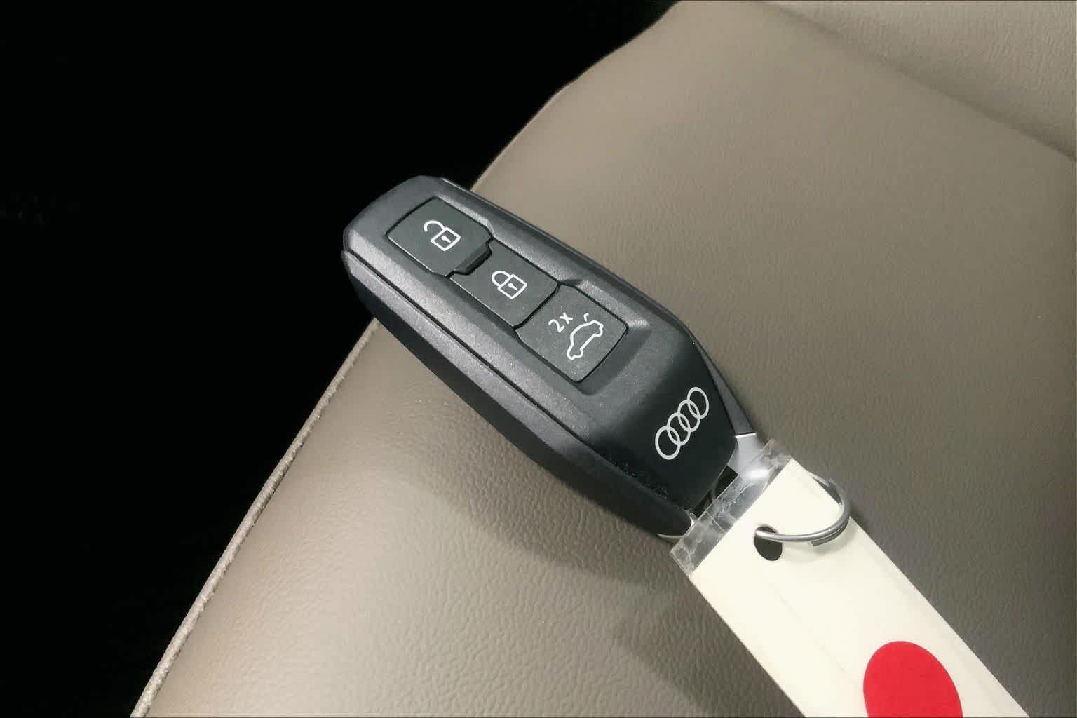 Thumbnail: 2025 Audi Q5 - 17