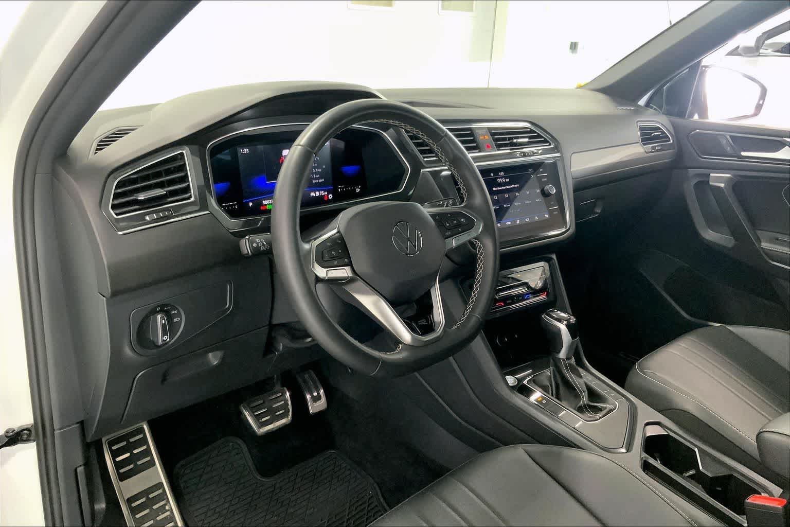 Thumbnail: 2023 Volkswagen Tiguan - 2