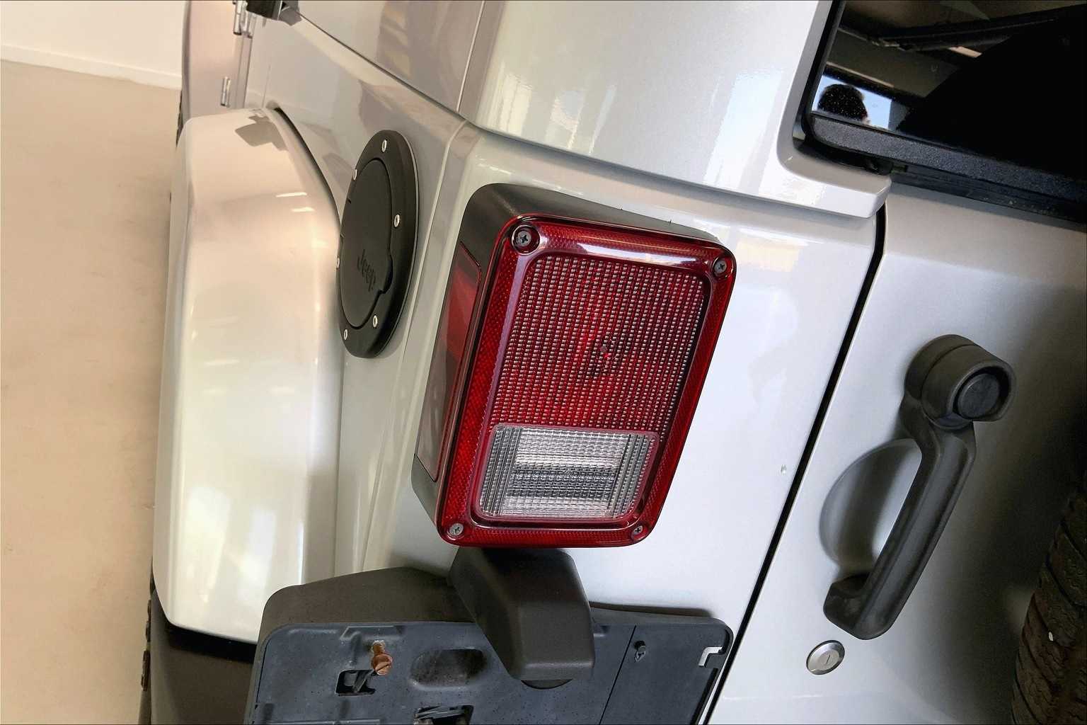 Thumbnail: 2012 Jeep Wrangler - 27