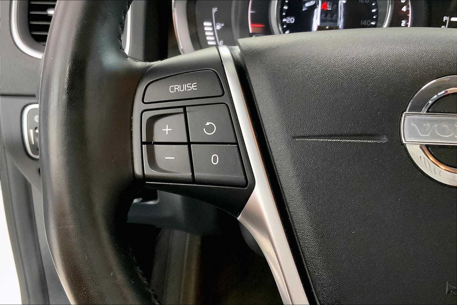 Thumbnail: 2018 Volvo S60 - 22