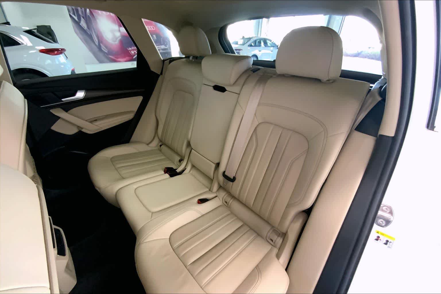 Thumbnail: 2022 Audi Q5 - 26